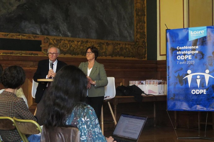 Georges ZIEGLER Président du Département, aux cotés de Nicole BRUEL.